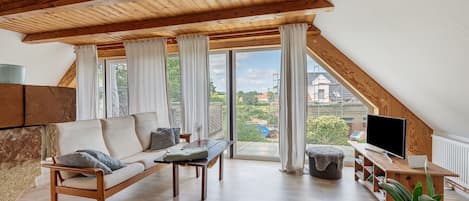 Televisie en een open haard