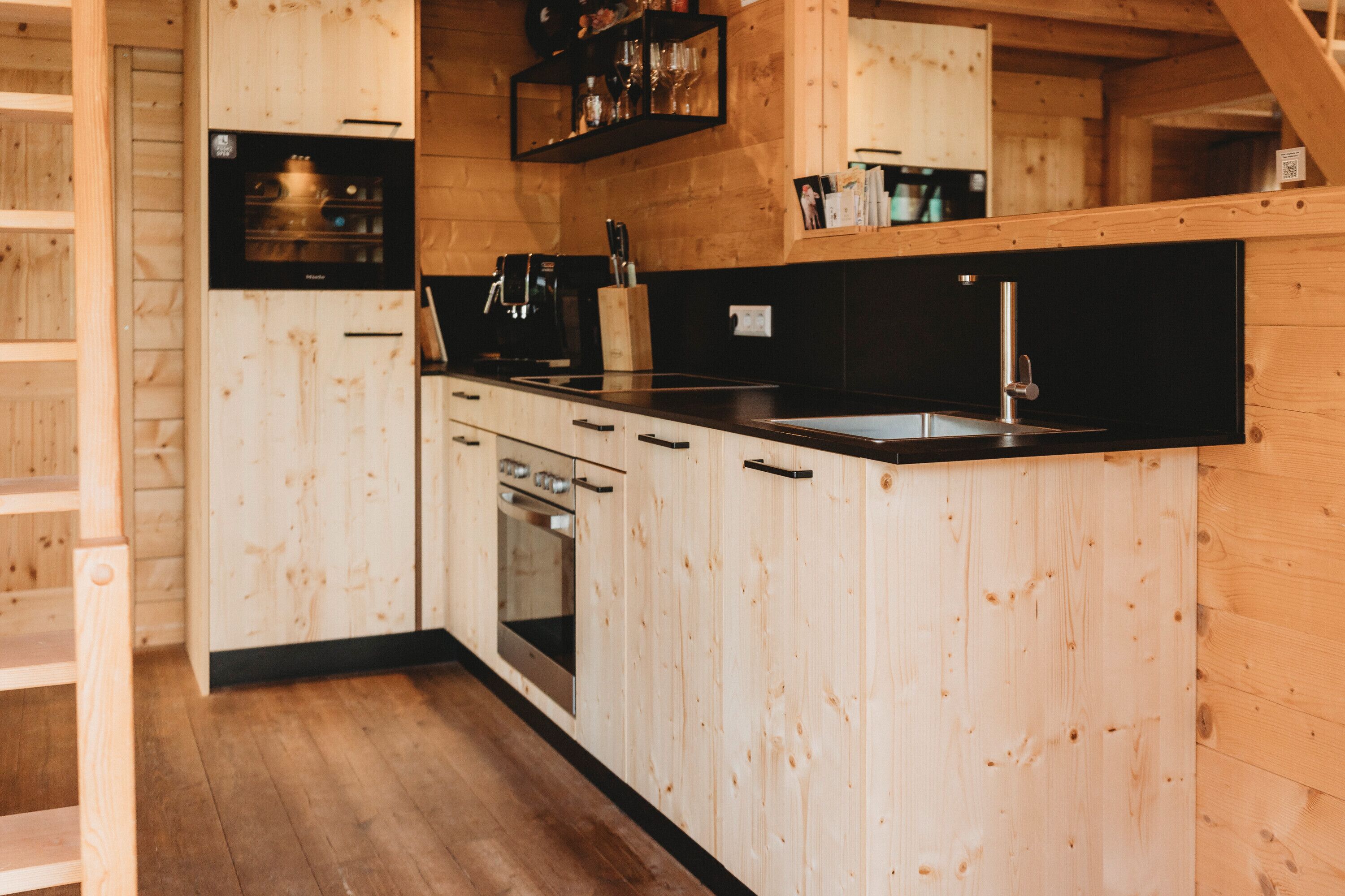 Refrigerador, horno, parrilla de estufa y lavavajillas 