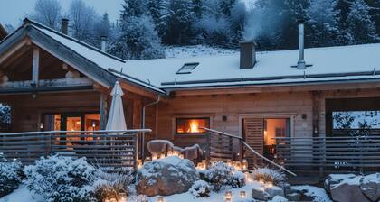 Holiday Apartment 'Lodge Lavendel' with Mountain View, Private Terrace and Wi-Fi