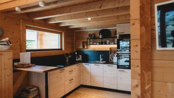 Kühlschrank, Ofen, Herdplatte, Geschirrspüler