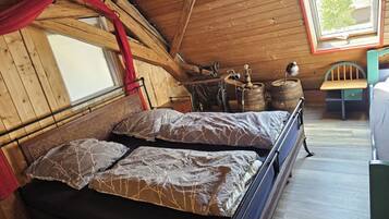 4 makuuhuonetta, ilmainen Wi-Fi, vuodevaatteet