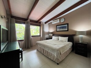 Classic-Villa, 4 Schlafzimmer, Terrasse, Gartenblick