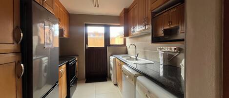 經典別墅, 4 間臥室, 庭院, 花園景觀 | 私人廚房