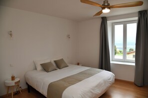 House, Valley View | Free WiFi - Domaine des Étoiles - Gîtes (Gillonnay)