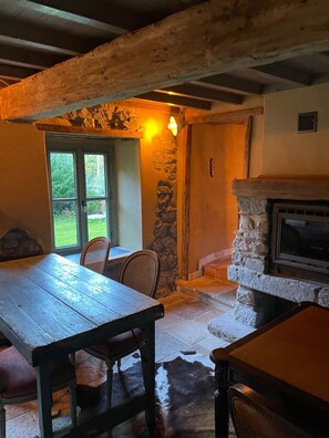 Apartment | 3 bedrooms - La Petite For t 17th Cent Cottage Near Durbuy (Clavier)