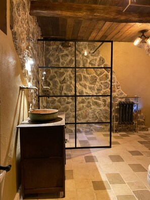 House | 3 bedrooms - La Petite For t 17th Cent Cottage Near Durbuy (Clavier)