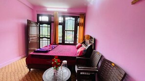 Soundproofing, free WiFi