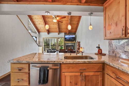 Heavenly Hideaway | 3 King Beds & Views | Sleeps 6