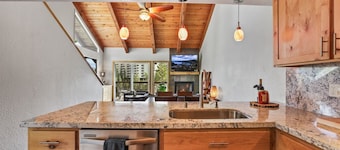 Heavenly Hideaway | 3 King Beds & Views | Sleeps 6