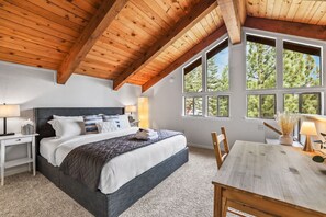 3 bedrooms, desk, iron/ironing board, WiFi