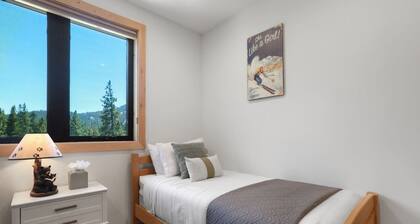 Superb Ski Haus | Near Heavenly & Views | Sleeps 8