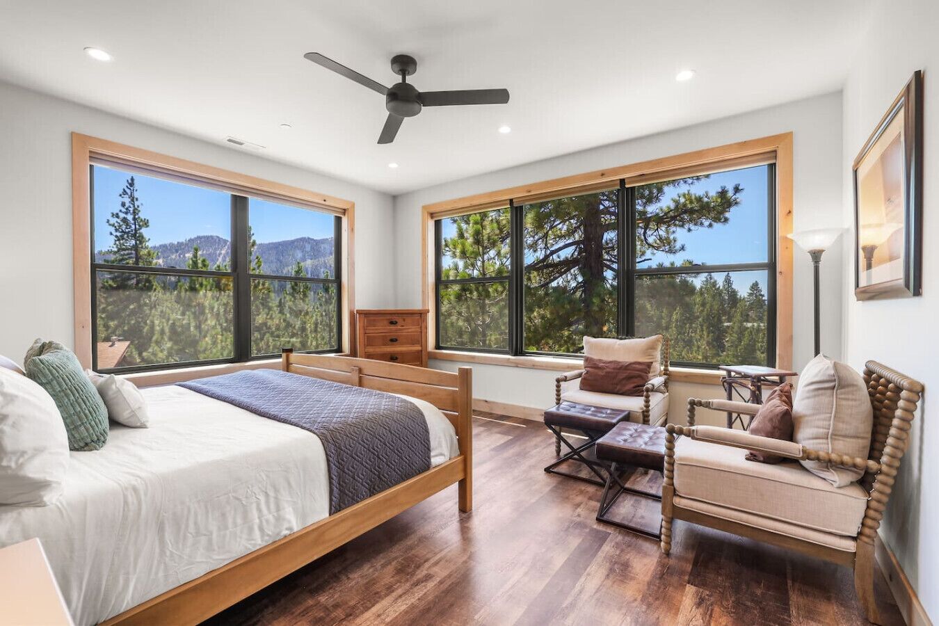 4 chambres, fer et planche à repasser, lit parapluie, Wi-Fi