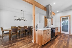 Unclassified image, 3 of 80, button - Superb Ski Haus | Near Heavenly & Views | Sleeps 8 (Stateline)