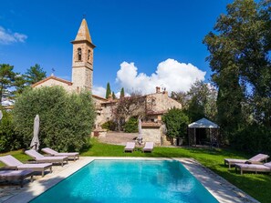 Pool - Beautiful private villa with private pool, WIFI, TV and patio, close to Greve In Chianti (Castellina In Chianti)