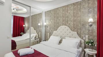 Deluxe Apartment, City View | 1 bedroom, iron/ironing board, WiFi (free)