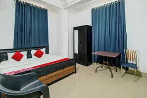 Deluxe Double Room - Hotel B&B Heights (Guwahati)