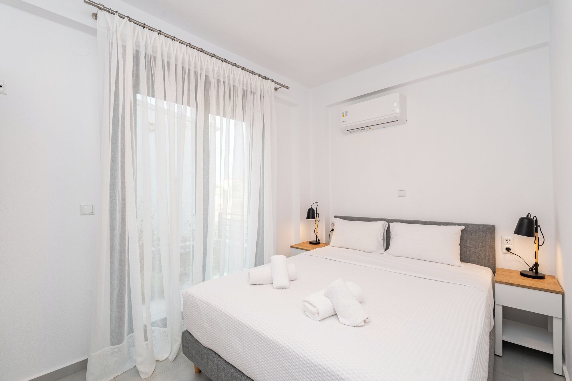 1 chambre, fer et planche à repasser, accès au Wi-Fi (inclus)