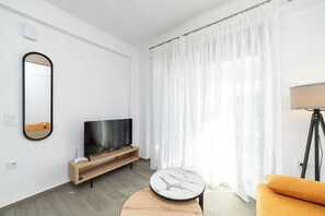 TV - Olympiada- One Bedroom Apartment with Pool Access (Kavala)