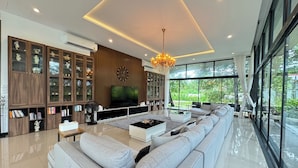 Unclassified image, 3 of 49, button - Huge Pool Villa with Private Lake (Bang Lamung)