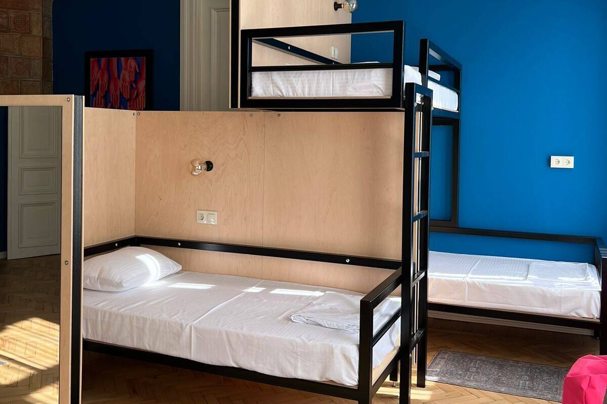 Comfort Shared Dormitory, Mountain View | Laptop workspace, soundproofing, free WiFi