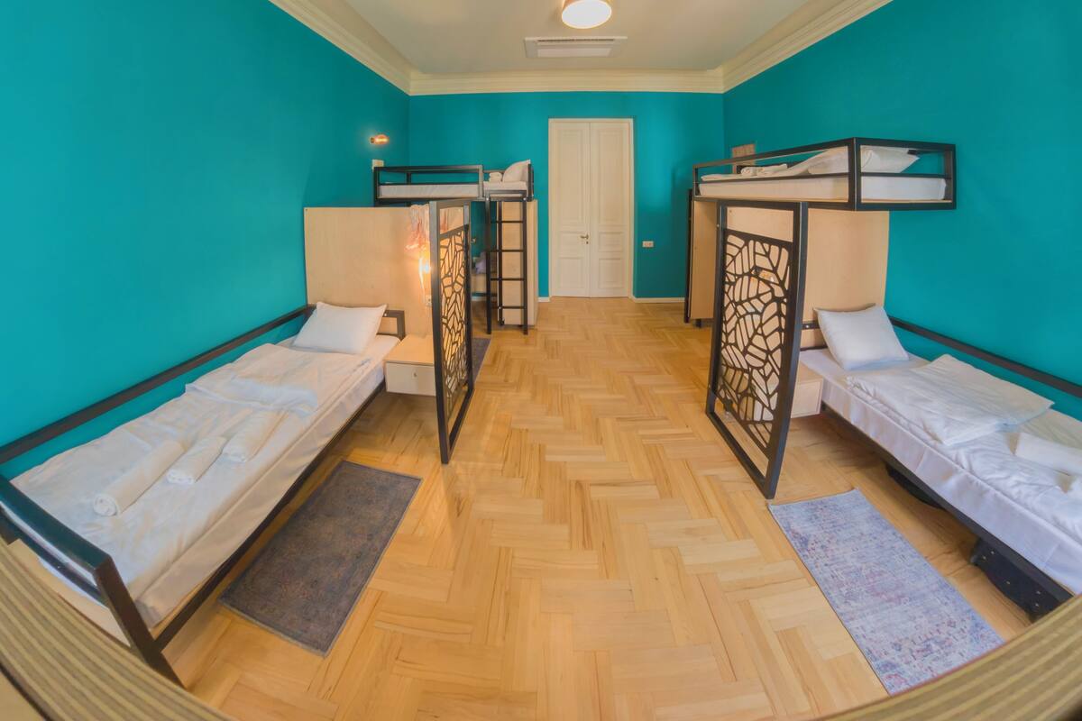 بديكورات فريدة لكل غرفة وطراز فريد لكل وحدة ومكتب