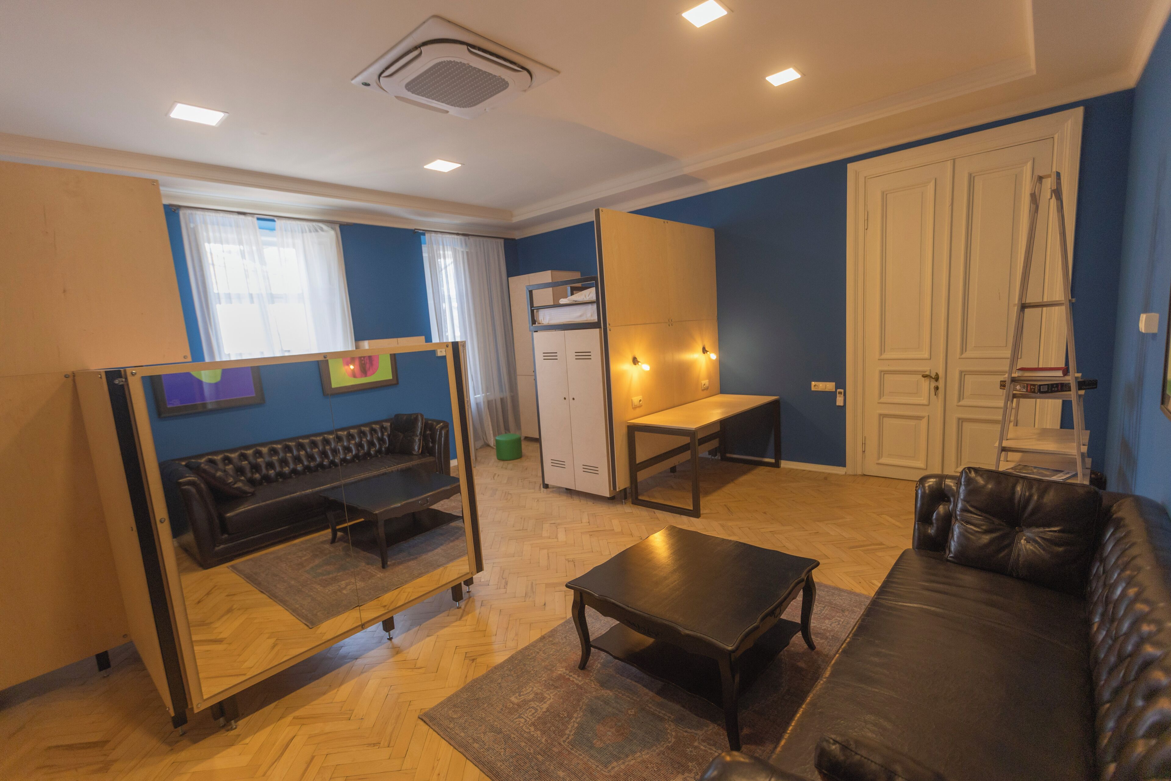 بديكورات فريدة لكل غرفة وطراز فريد لكل وحدة ومكتب