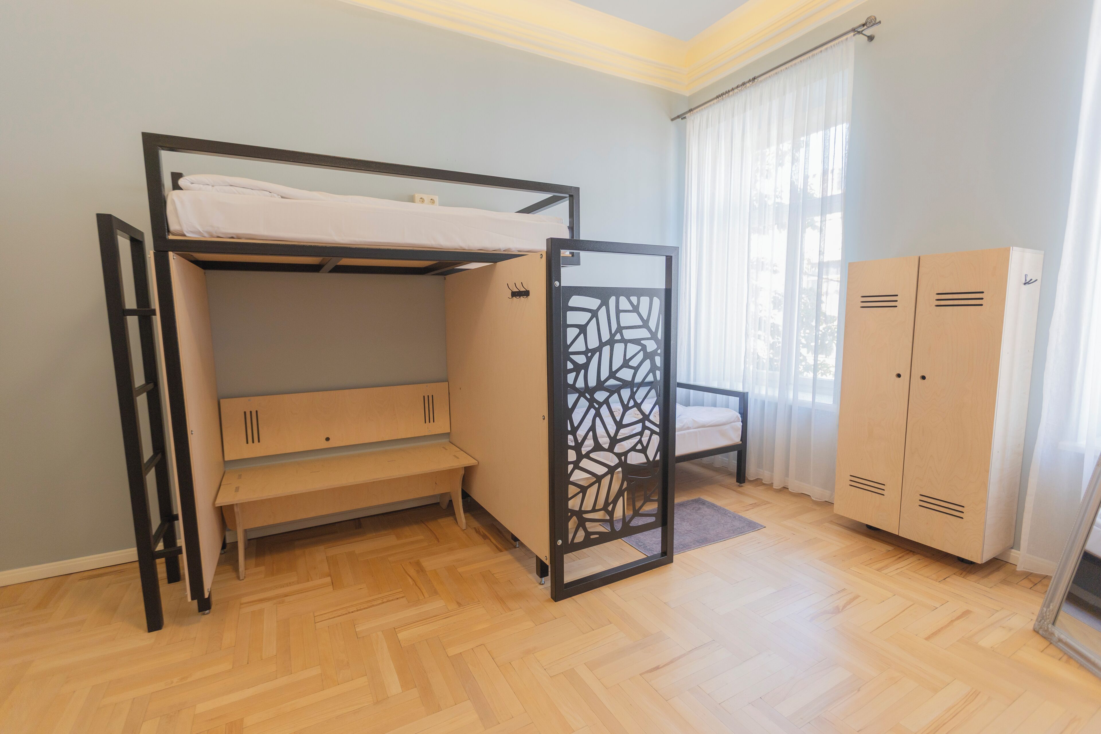 بديكورات فريدة لكل غرفة وطراز فريد لكل وحدة ومكتب