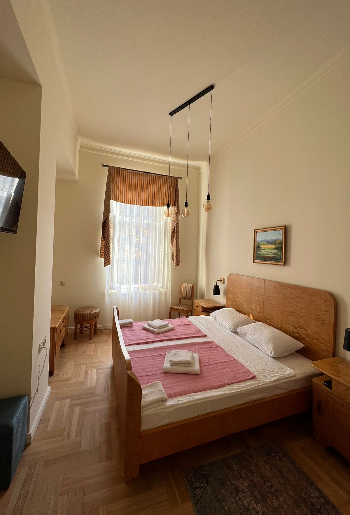 Deluxe Double Room | Laptop workspace, soundproofing, free WiFi