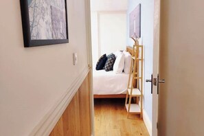 1 bedroom, desk, iron/ironing board, free WiFi - Kil Kovva Seaside town, Penzance

 (Penzance)