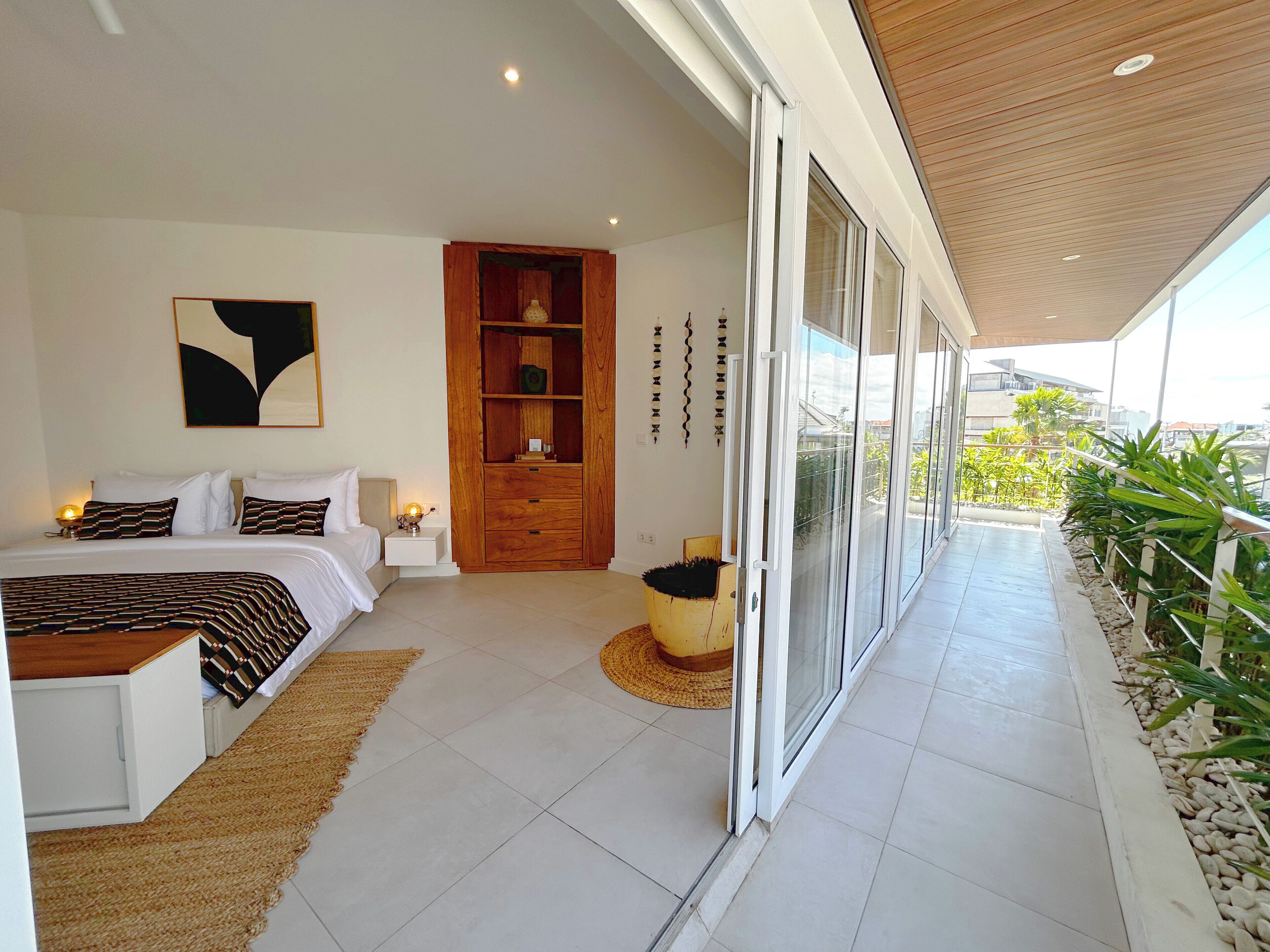 Luxury Penthouse, 2 Bedrooms | Iron/ironing board, free WiFi