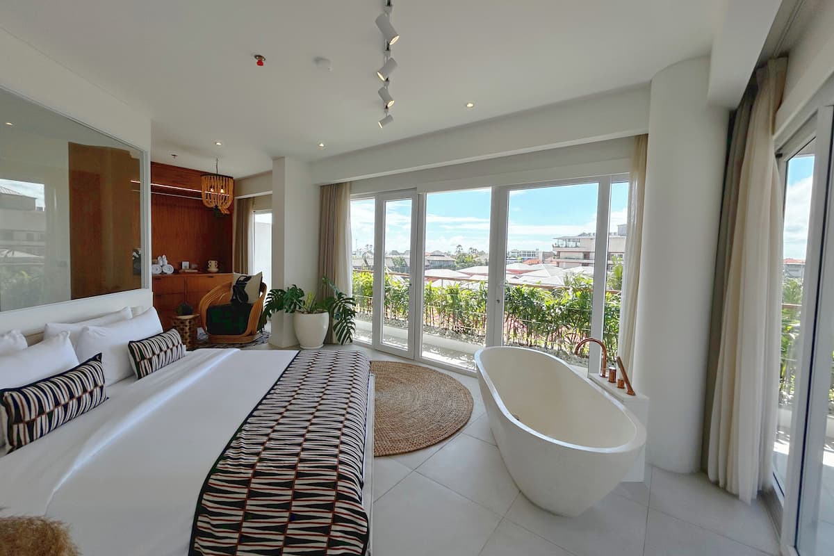 Loftsleilighet, 2 soverom, havutsikt (Rooftop Jacuzzi) | Strykejern/-brett og wi-fi (inkludert)