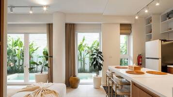 Suite, 1 Bedroom, Private Pool | Living area