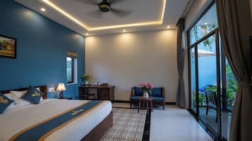 1 bedroom, desk, laptop workspace, blackout curtains