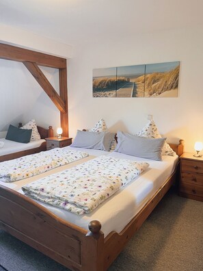 1 slaapkamer, een bureau, wifi, beddengoed