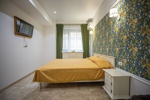 1 soverom, strykejern/-brett, reiseseng for barn og wi-fi