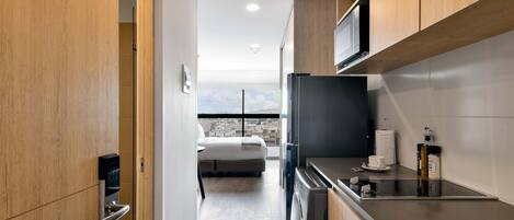 冰箱、微波炉、炉灶、茶具/咖啡用具