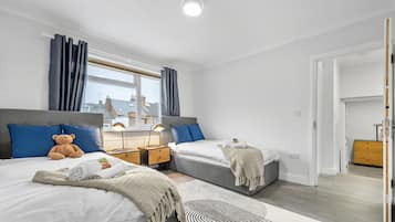 5 chambres, fer et planche à repasser, Wi-Fi gratuit, draps fournis