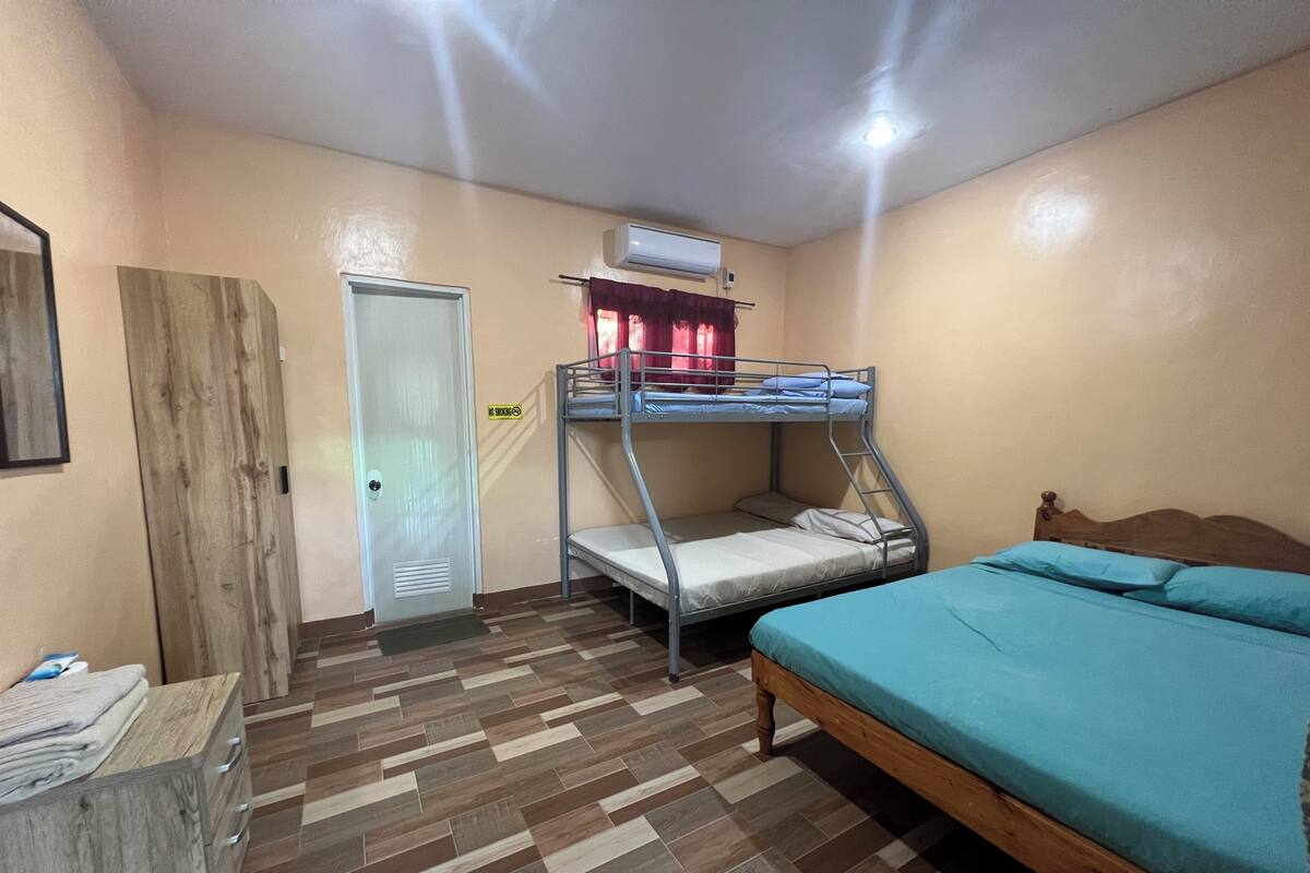 Deluxe Studio Suite, Pool View