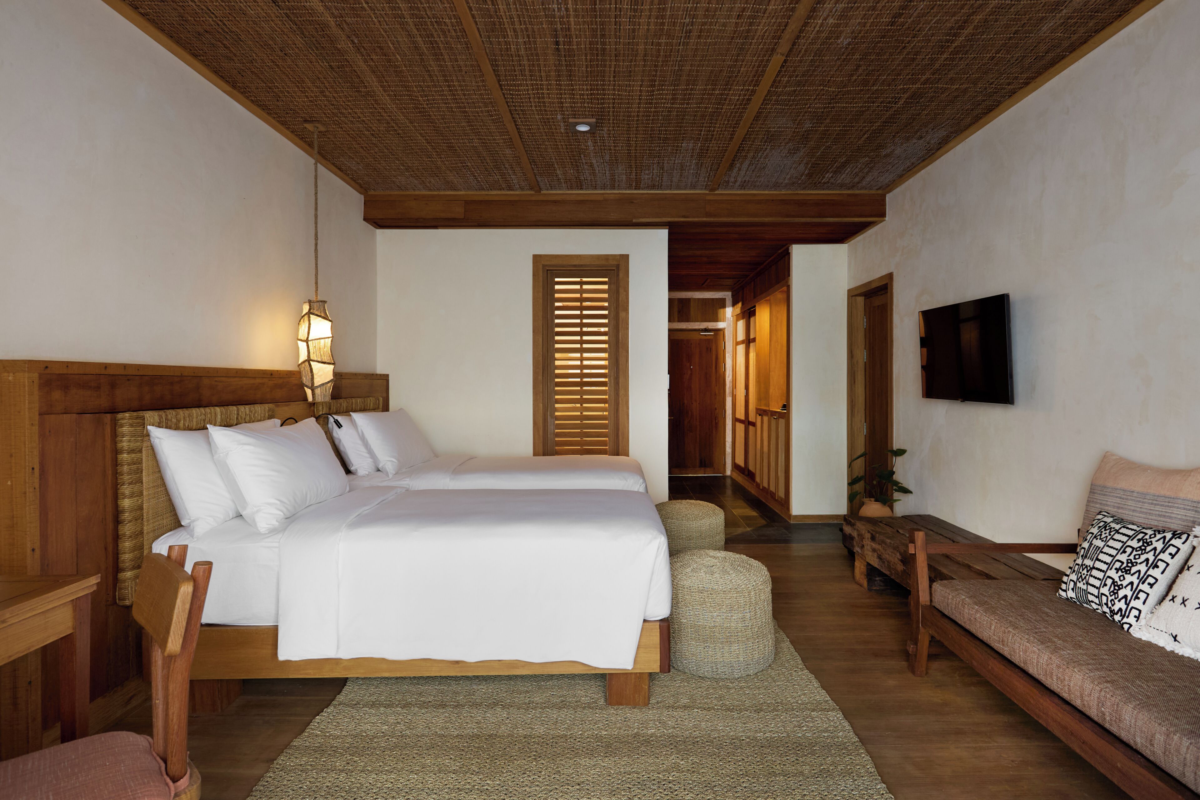 Deluxe Room, 2 Twin Beds, City View | Minibar, individually furnished, desk, laptop workspace