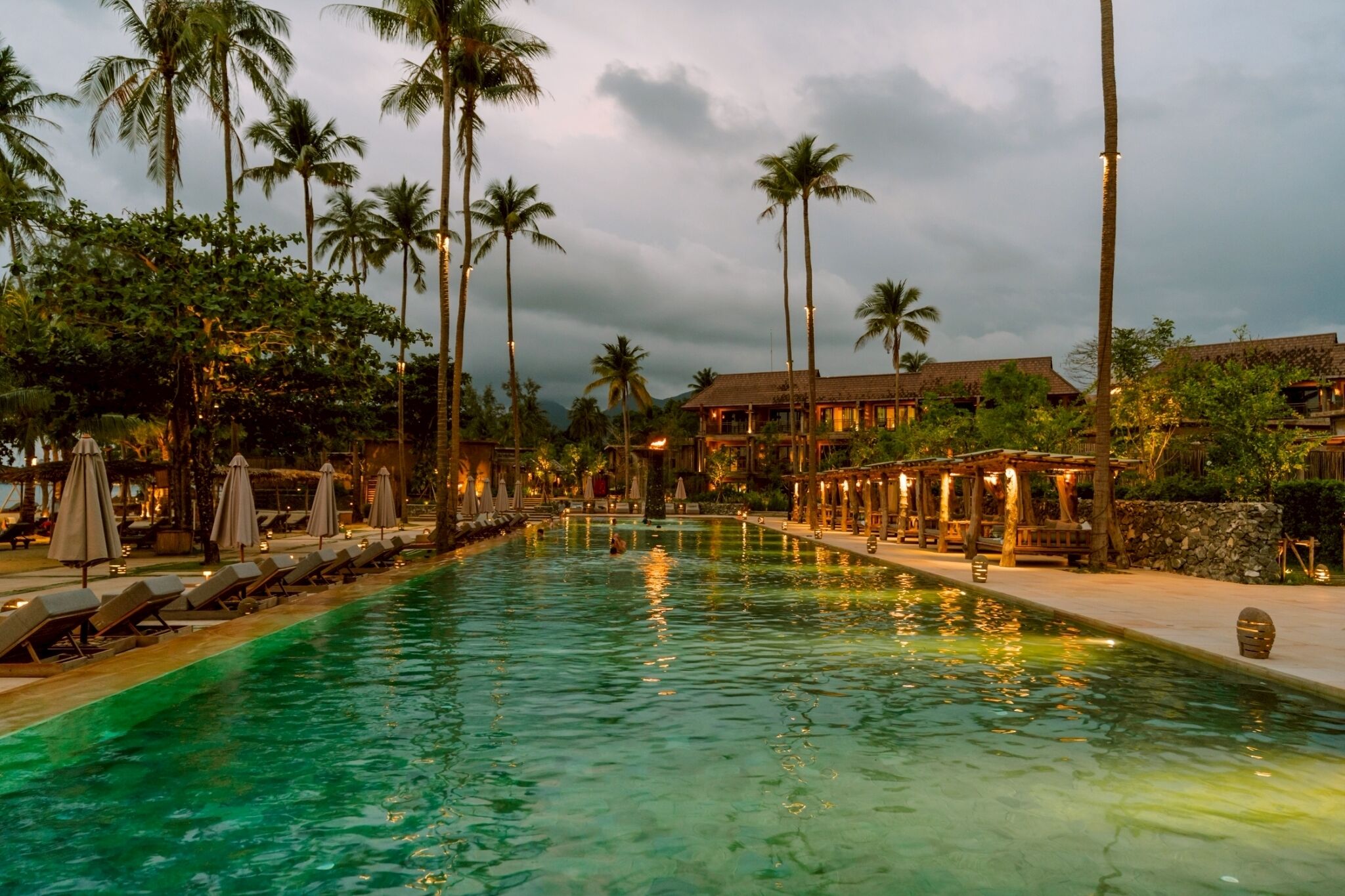 Outdoor pool, free cabanas, pool umbrellas