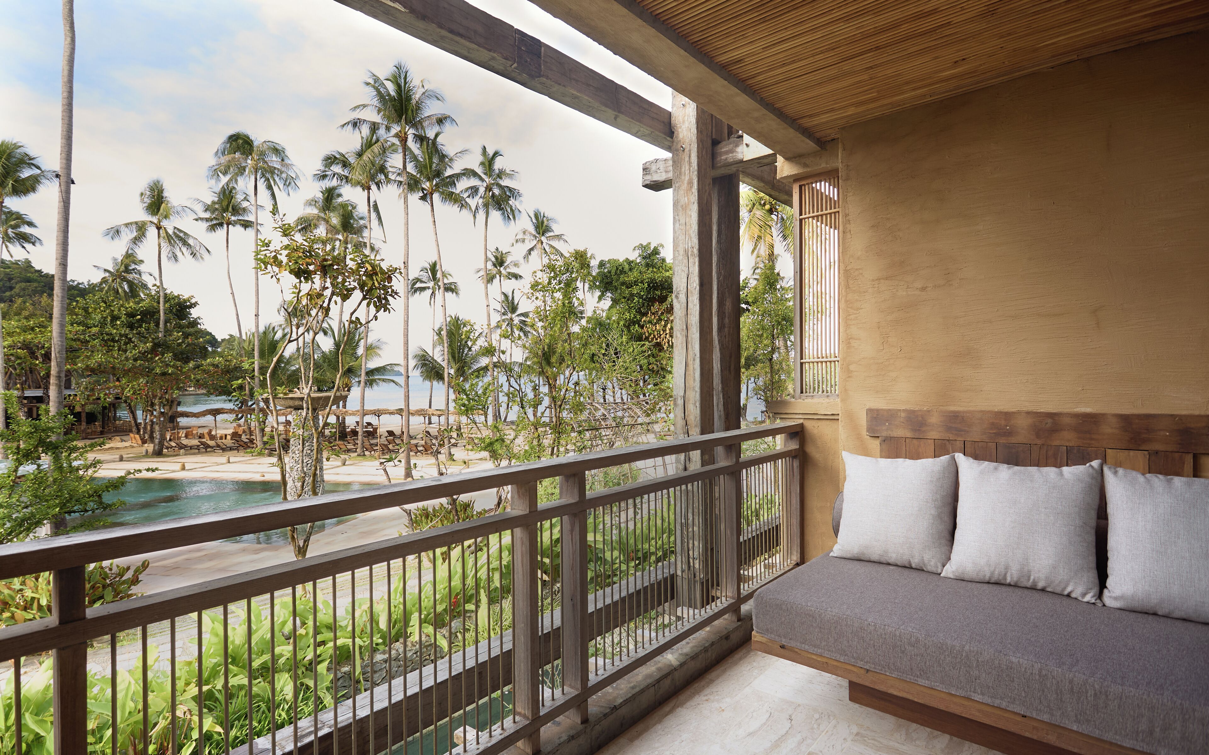 Premium Room, 1 King Bed, Sea View | Minibar, individually furnished, desk, laptop workspace