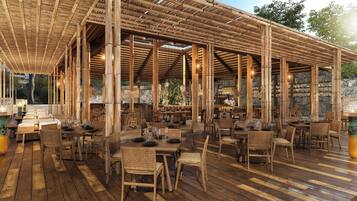 2 restaurants, breakfast, lunch, dinner served; international cuisine