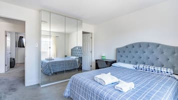 2 bedrooms, iron/ironing board, WiFi, bed sheets