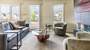 Smart-tv en een open haard