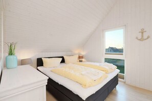 2 bedrooms, iron/ironing board, travel crib, free WiFi - Sanddune - infrared sauna, bathtub, shower, fireplace, terrace, barbecue, parking lot (Olpenitz)