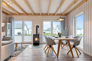 Interior - Baltic Sea time-out - infrared sauna, fireplace, shower, 3 smart TVs, terrace, parking lot (Olpenitz)