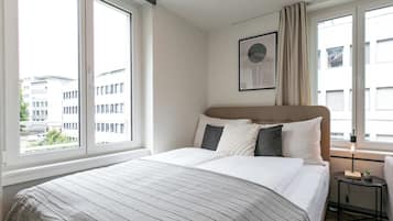 Silitysrauta/-lauta, Wi-Fi, vuodevaatteet