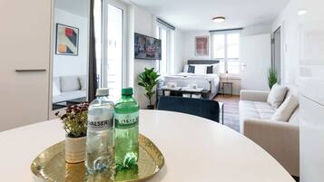 Bügeleisen/Bügelbrett, WLAN, Bettwäsche