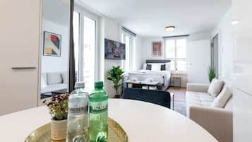 1 Schlafzimmer, BĂŒgeleisen/BĂŒgelbrett, WLAN, BettwĂ€sche