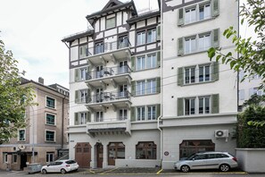 Exterior - Studio Waaghaus with Parking lot and Balcony (St. Gallen)